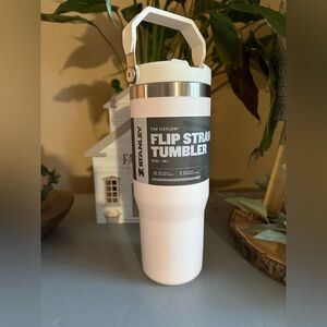 Stanley Flip Straw Tumbler 30oz